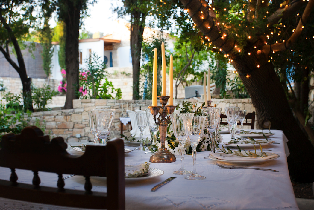 Book your wedding day in Cecilia's Courtyard